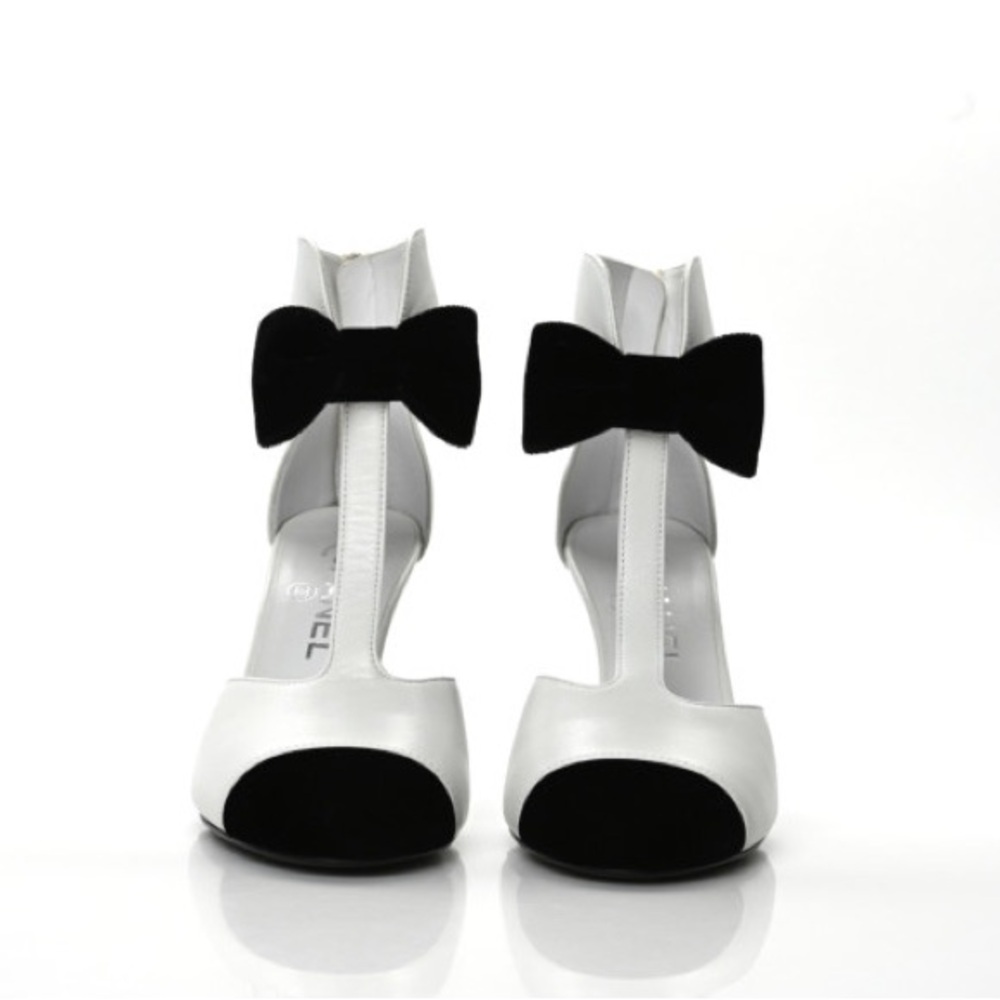 CHANEL 
Lambskin Velvet Cap Toe Bow Pumps  Size 40 - Picture 2 of 12